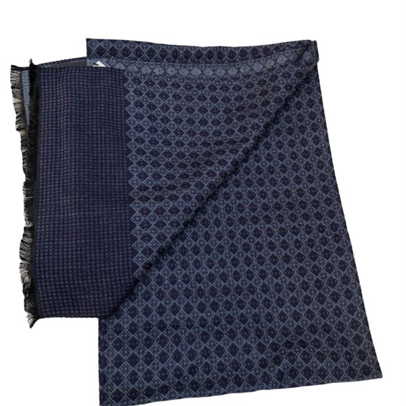 Nordstrom NEW NWT silk SUPER SOFT Navy Midnight paisley tile print scarf - Picture 4 of 5
